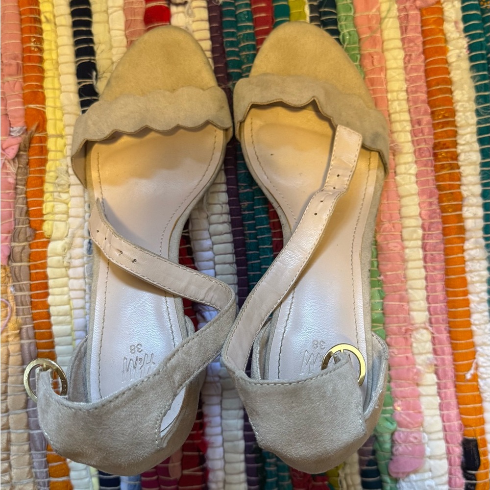 Beige Suede Women's Sandals - Classic Scallop Strap